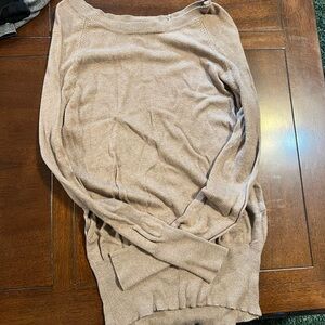 Women’s medium long sleeve shirt